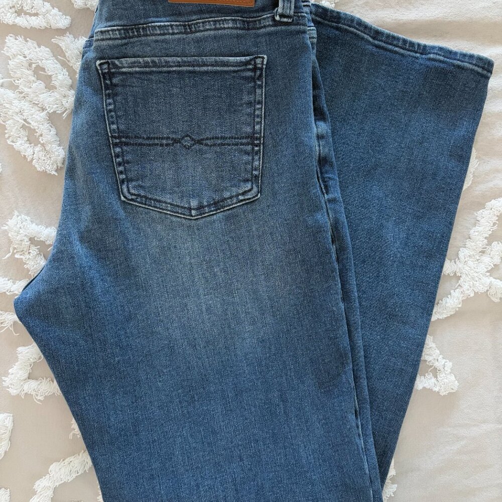 Lucky Brand Sweet Mid-Rise Straight